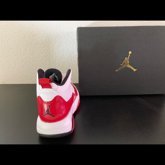 NEW NIKE AIR JORDAN MAXIN 200 (GS) SZ 5Y WHITE/BLACK-GYM RED-WHITE CD6123 106 - Picture 6 of 15